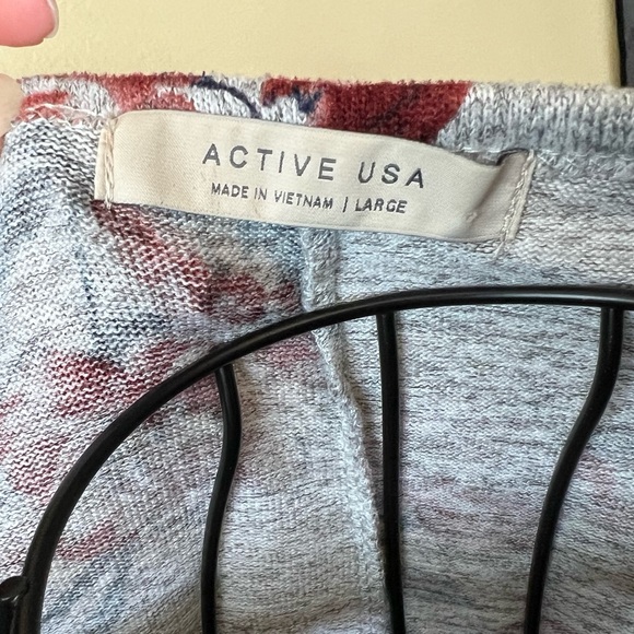 Active USA - L - Floral long sleeve crop top - Picture 2 of 7